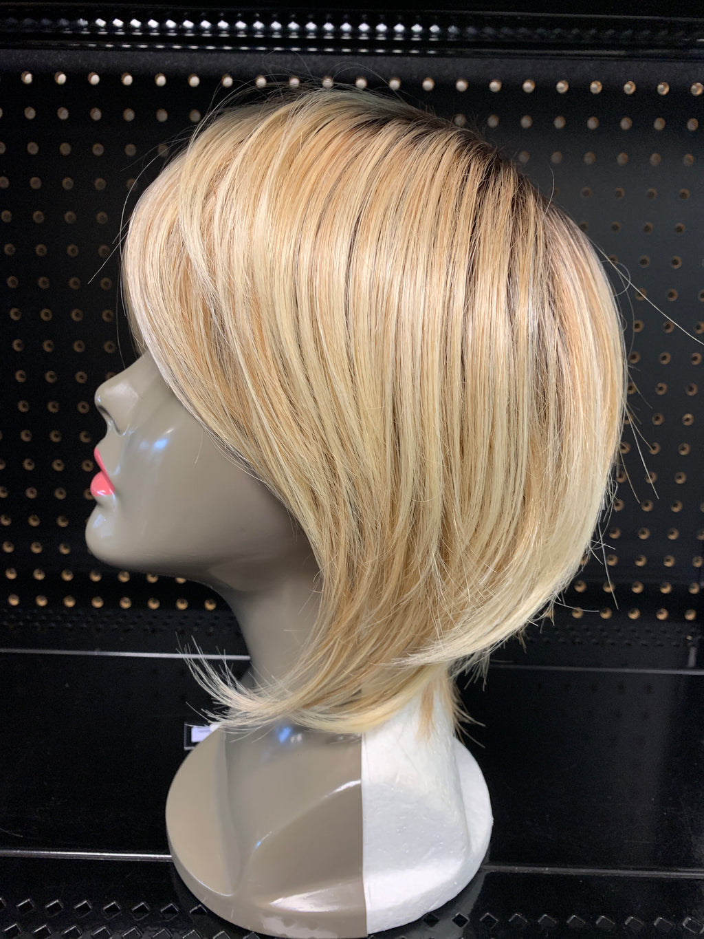 Hairdo Sleek and Chic Wig